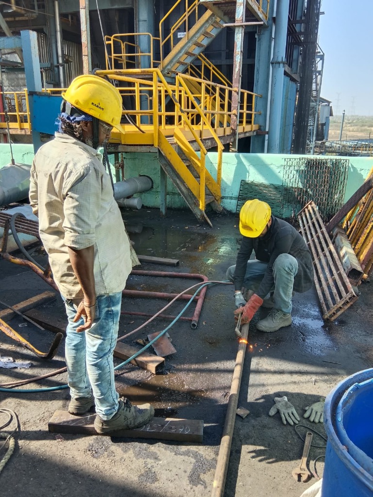 Precision heavy-duty pipe cutting and fitting